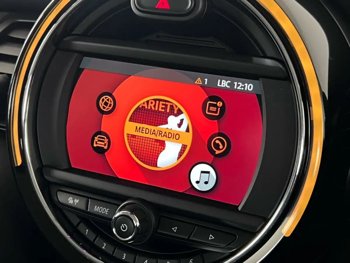 2020-mini-cooper-15-cooper-classic-nav-hatchback-3d-big-28