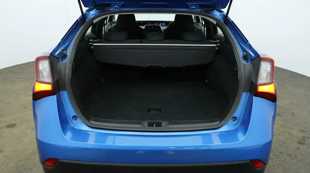 2020-toyota-prius-18-vvt-i-business-edition-plus-cvt-big-18