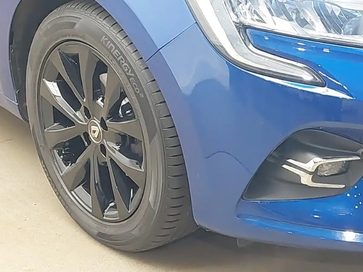 2020-renault-clio-10-sce-iconic-75bhp-big-8