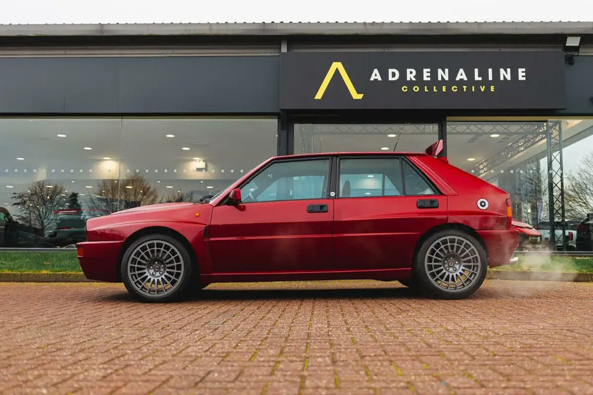 1993-lancia-delta-20-hf-integrale-big-7