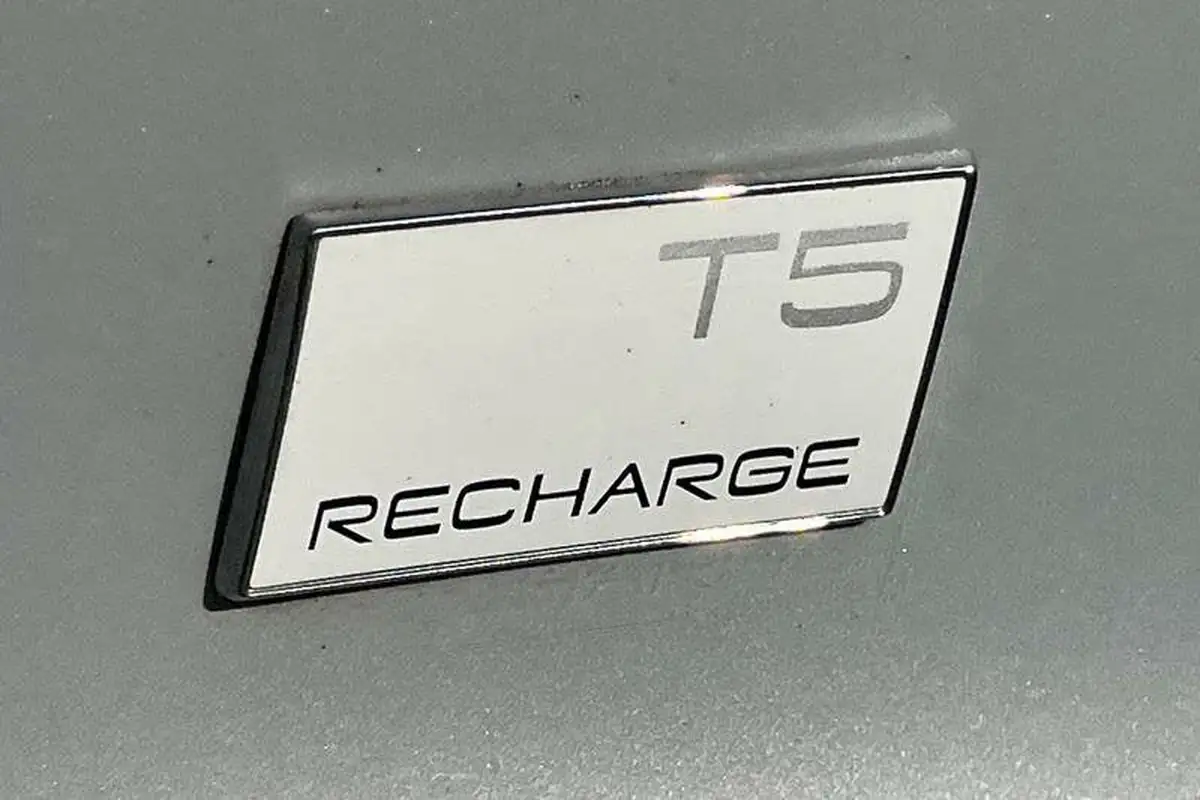 2022-volvo-xc40-15-t5-r-design-pro-big-26