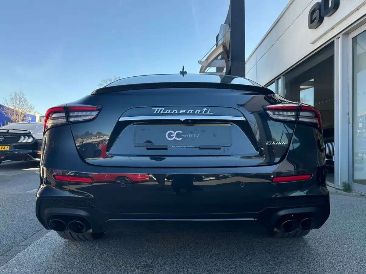 2022-maserati-ghibli-30-modena-350ps-big-78