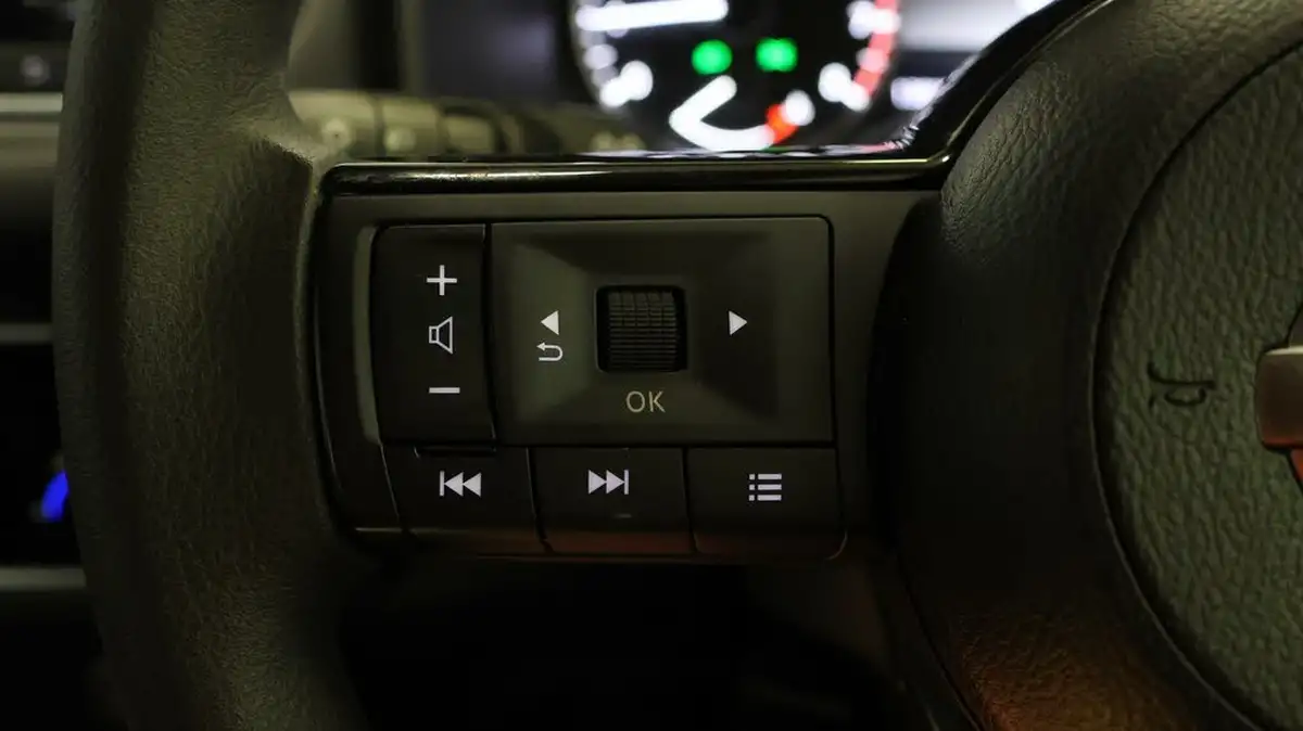 2021-nissan-qashqai-13-dig-t-visia-big-20
