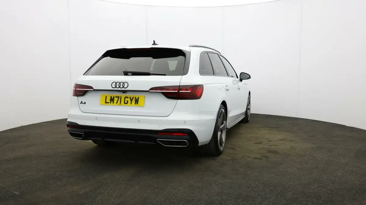 2021-audi-a4-avant-20-35-tfsi-black-edition-big-5