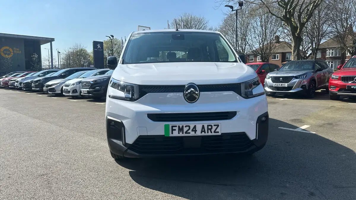 2024-citroen-berlingo-e-plus-m-size-big-7