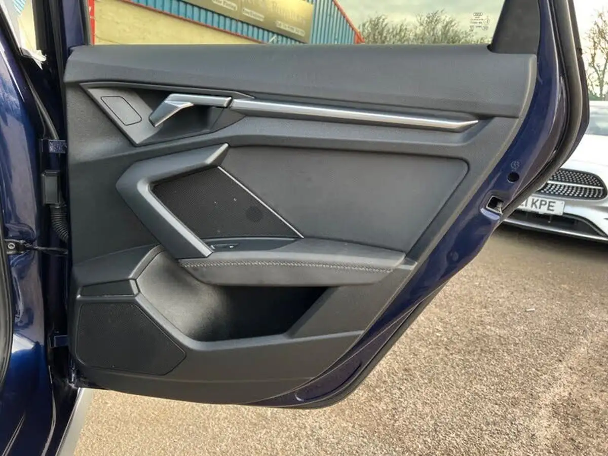 2023-audi-a3-10-30-tfsi-s-line-sportback-5d-tronic-big-46