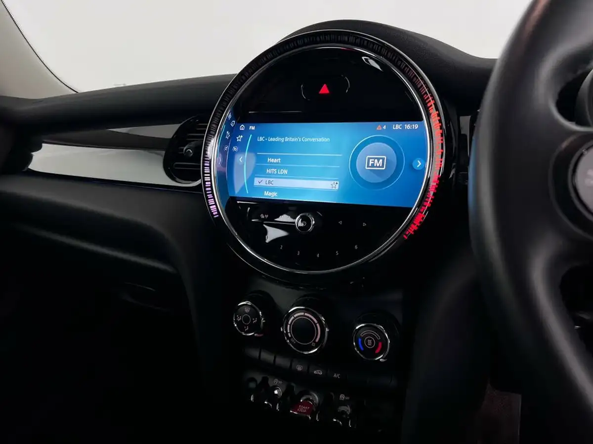 2022-mini-cooper-15-cooper-classic-hatchback-3d-auto-big-29
