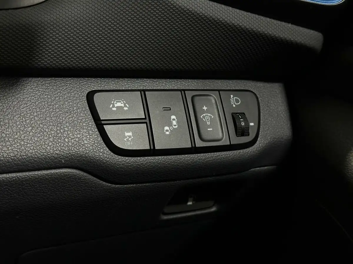 2018-hyundai-ioniq-16-gdi-premium-se-hybrid-big-15