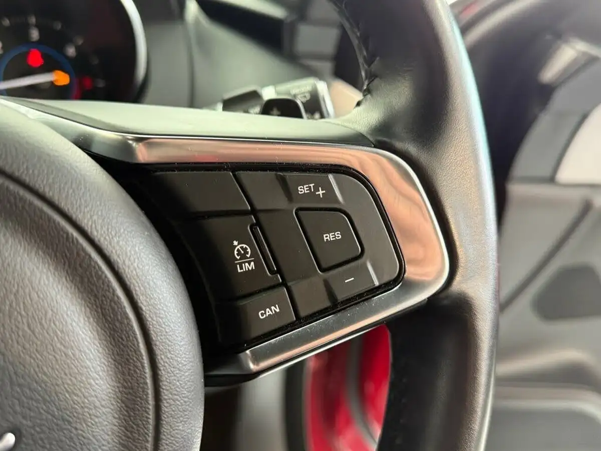 2016-jaguar-f-pace-20-i4d-r-sport-awd-auto-big-31