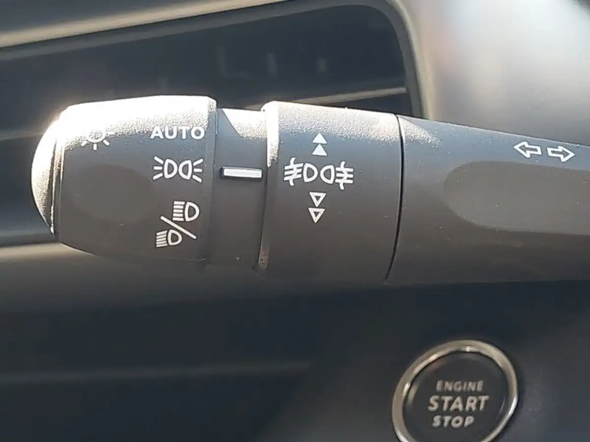 2025-jeep-avenger-12-gse-summit-big-16