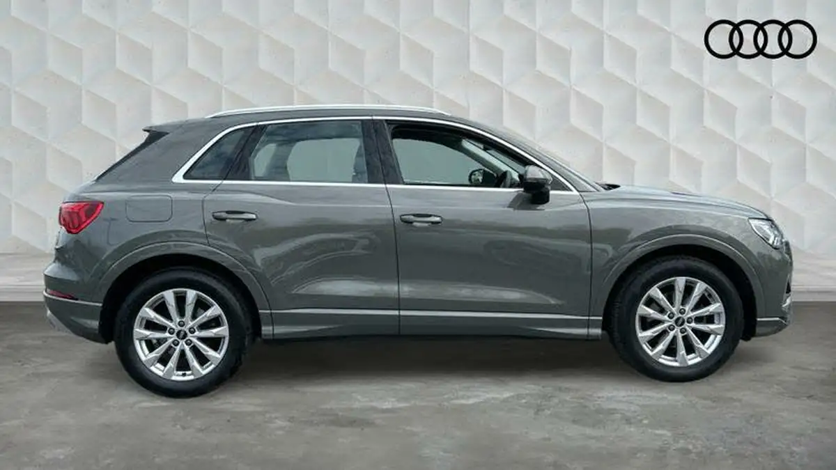 2022-audi-q3-15-35-tfsi-sport-cod-station-wagon-s-tronic-big-3