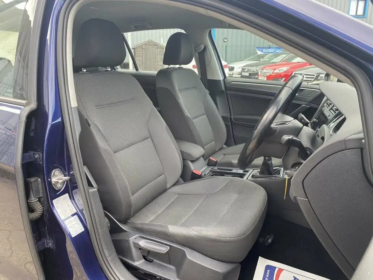 2018-volkswagen-golf-16tdi-se-nav-hatchback-5d-big-15