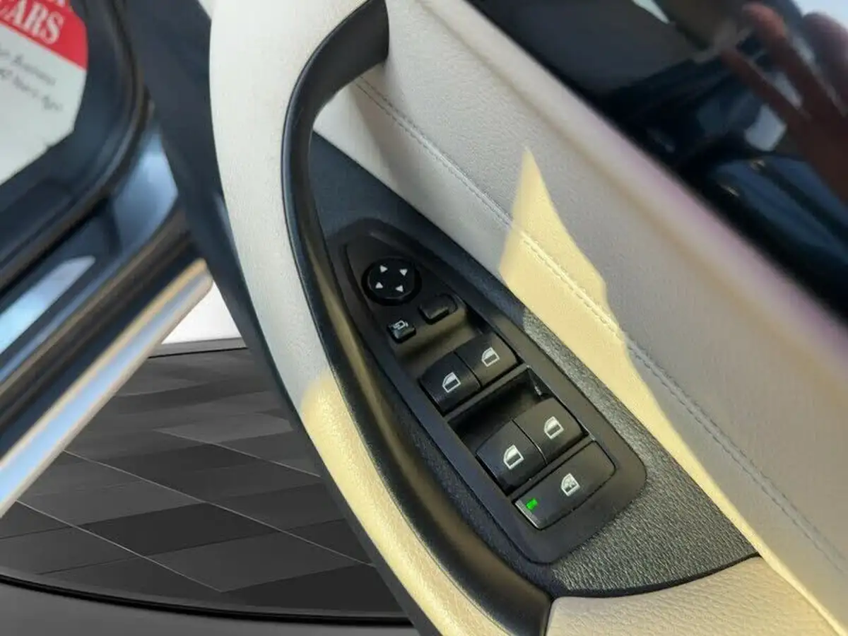 2022-bmw-x1-20-xdrive20i-xline-big-15