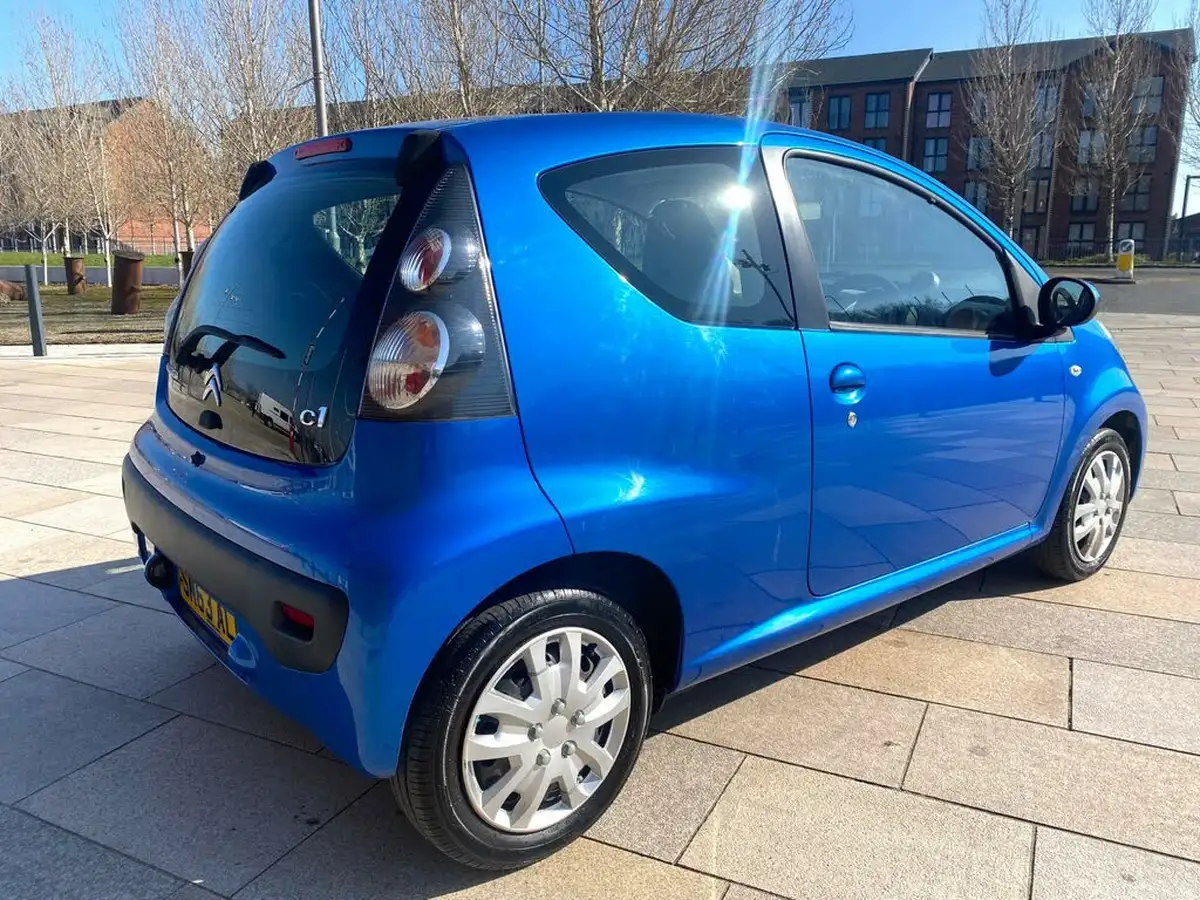 2013-citroen-c1-10-vtr-3d-big-13
