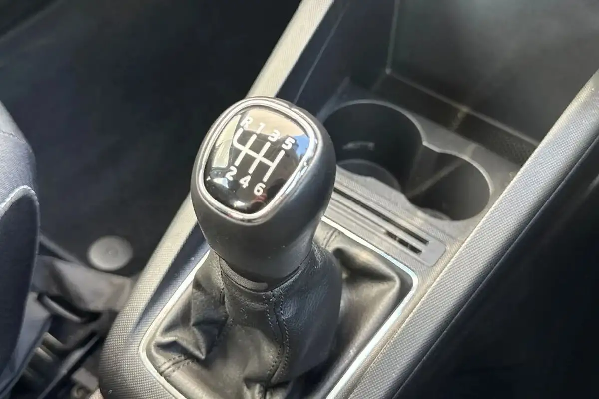 2020-skoda-fabia-10-tsi-se-l-110ps-hatchback-big-22