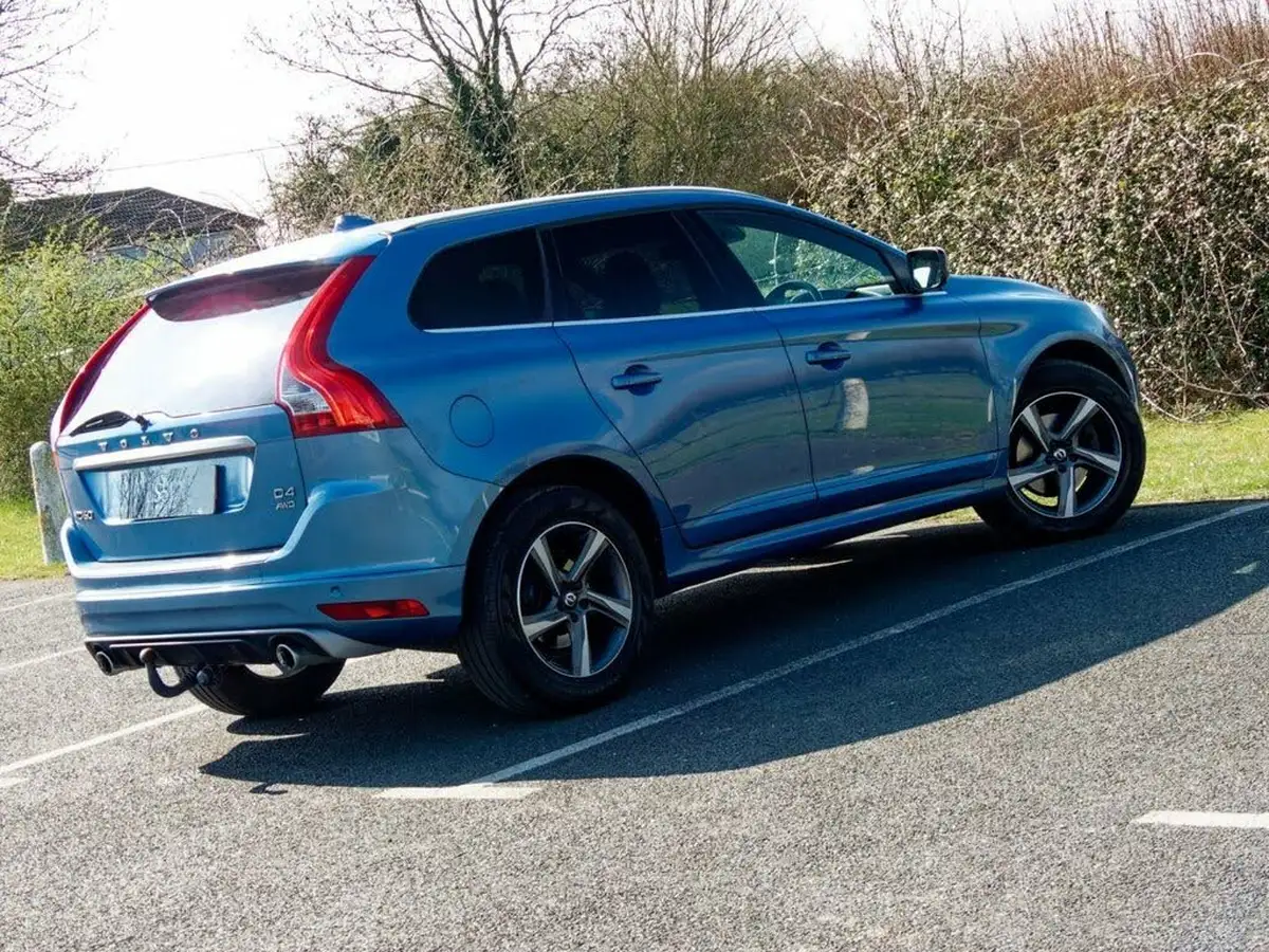 2015-volvo-xc60-24td-d4-r-design-lux-190bhp-nav-ss-geartronic-big-8