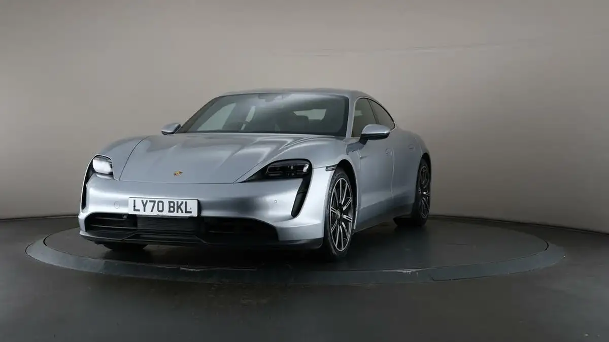 2020-porsche-taycan-e-4s-530ps-big-46