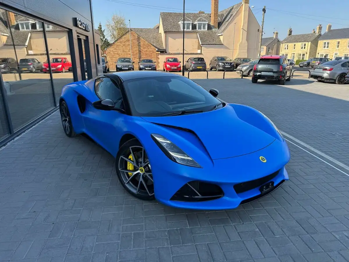 2023-lotus-emira-35-first-edition-v6-big-1