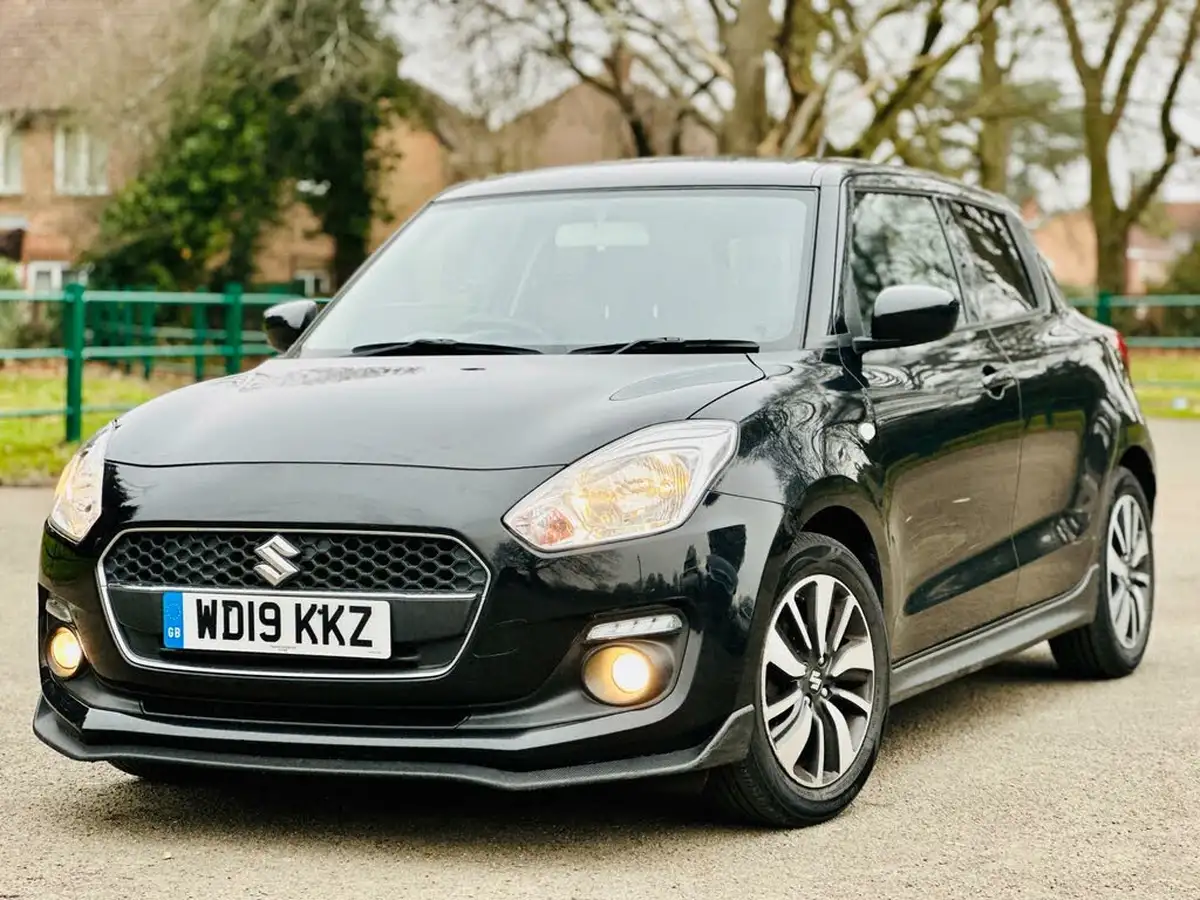 2019-suzuki-swift-12-dualjet-attitude-big-1