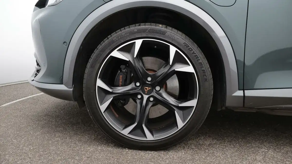 2021-cupra-formentor-14-e-hybrid-vz2-big-18