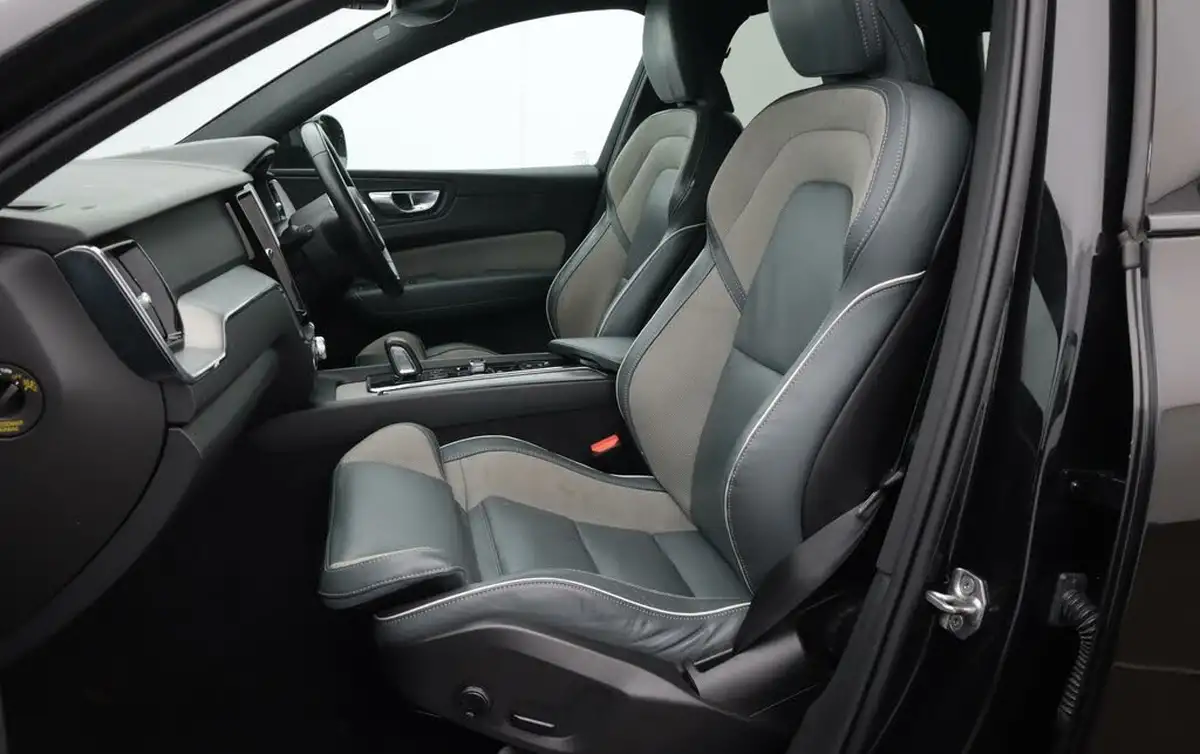 2021-volvo-xc60-20-b5-r-design-awd-big-14