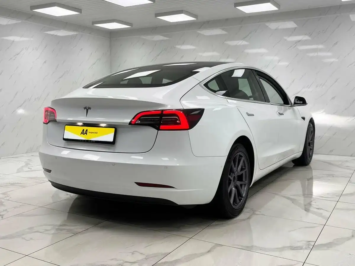 2019-tesla-model-3-e-standard-plus-big-9