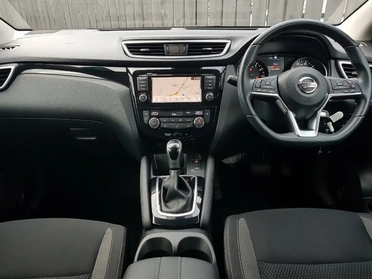 2020-nissan-qashqai-13-dig-t-acenta-premium-160ps-dct-big-2