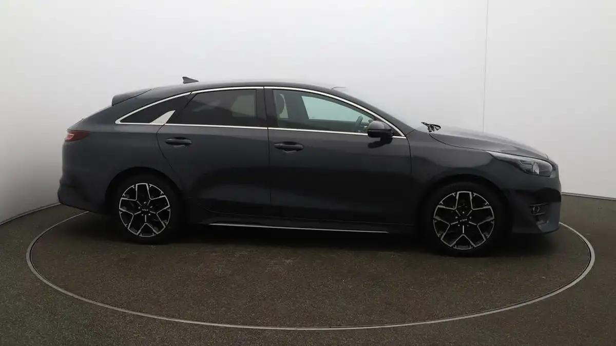 2021-kia-pro-ceed-15-t-gdi-gt-line-big-40