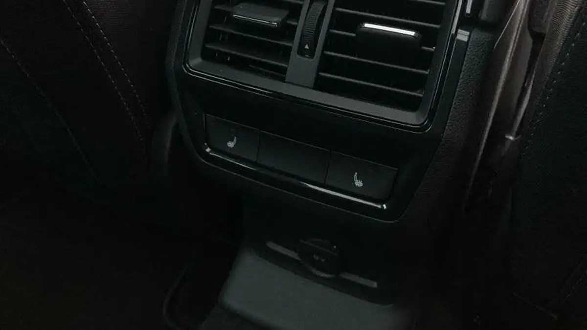 2025-skoda-karoq-20tdi-sportline-edition-big-25