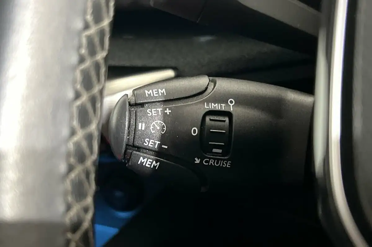 2019-peugeot-3008-suv-15-bluehdi-allure-big-27