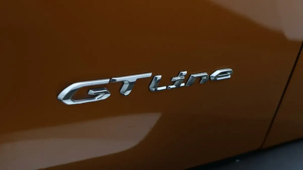 2020-peugeot-2008-suv-e-gt-big-20