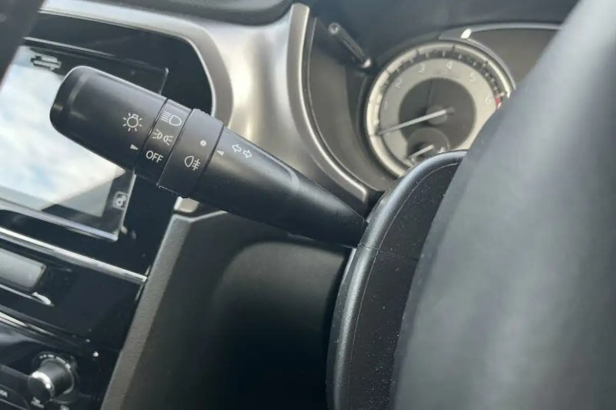2019-suzuki-vitara-10-boosterjet-sz-t-big-13