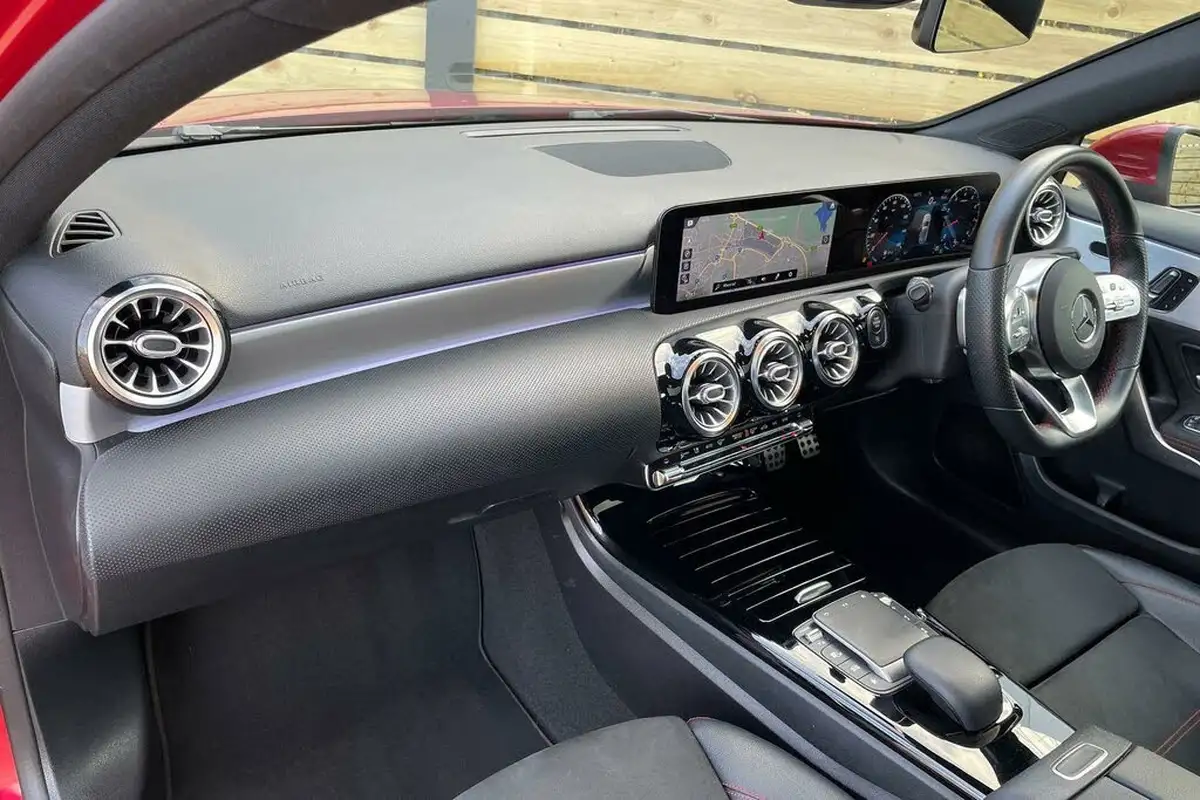 2020-mercedes-benz-a-class-20-a250-amg-line-premium-plus-hatchback-5d-big-27
