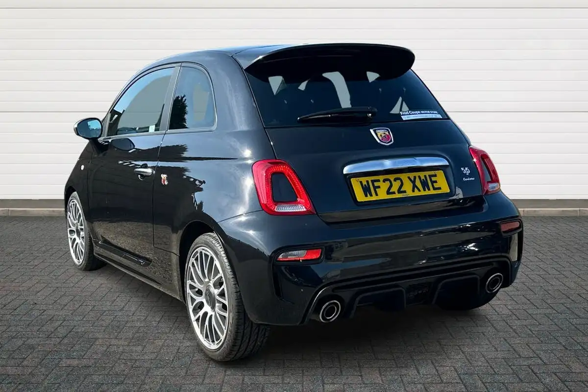 2022-abarth-595-14-tjet-turismo-big-10