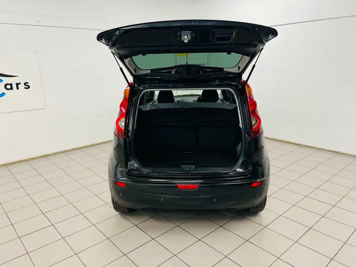2013-nissan-note-14-n-tec-big-23