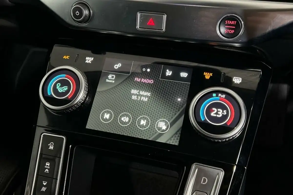 2019-jaguar-i-pace-ev400-se-big-34