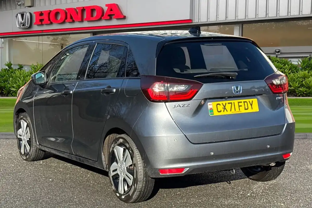 2021-honda-jazz-15-i-mmd-ex-107ps-big-1