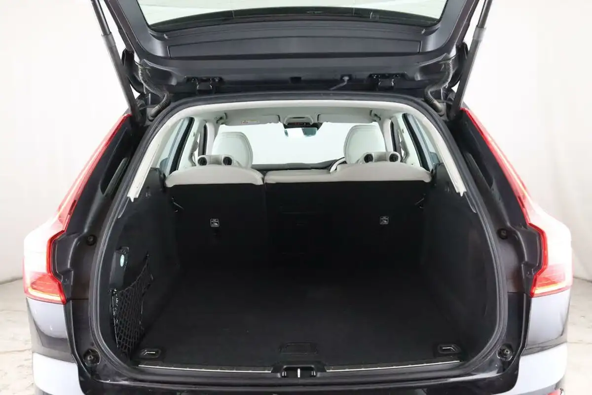 2019-volvo-xc60-20-t5-momentum-big-11