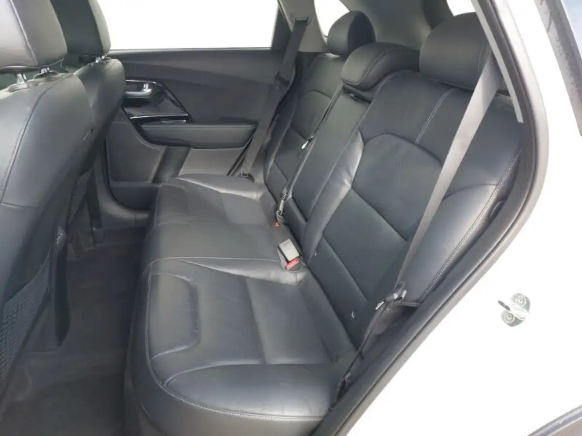 2017-kia-niro-16-gdi-phev-3-big-5
