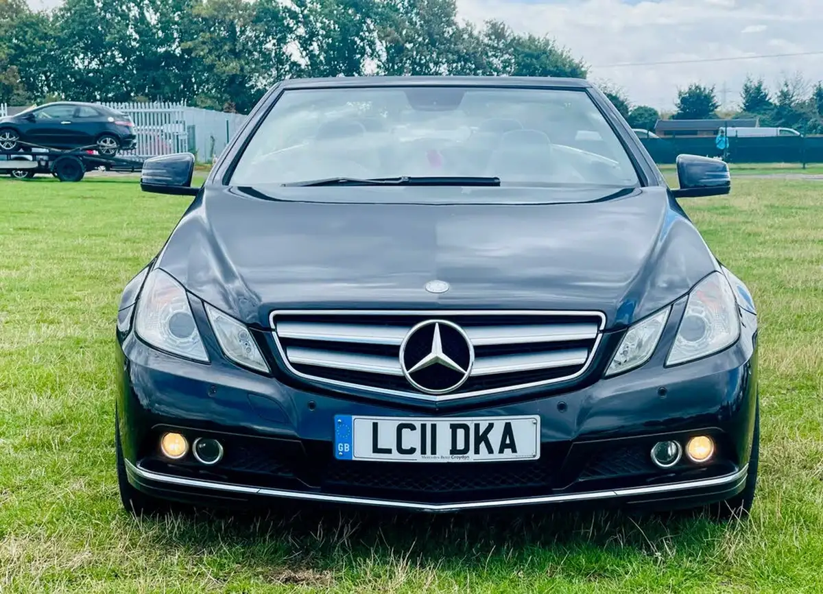 2011-mercedes-benz-e-class-21td-e220-cdi-se-21cdi-blue-f-cabriolet-2d-2143cc-auto-big-5