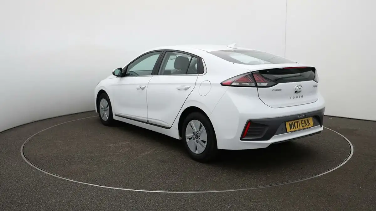 2022-hyundai-ioniq-16-gdi-premium-hybrid-big-62
