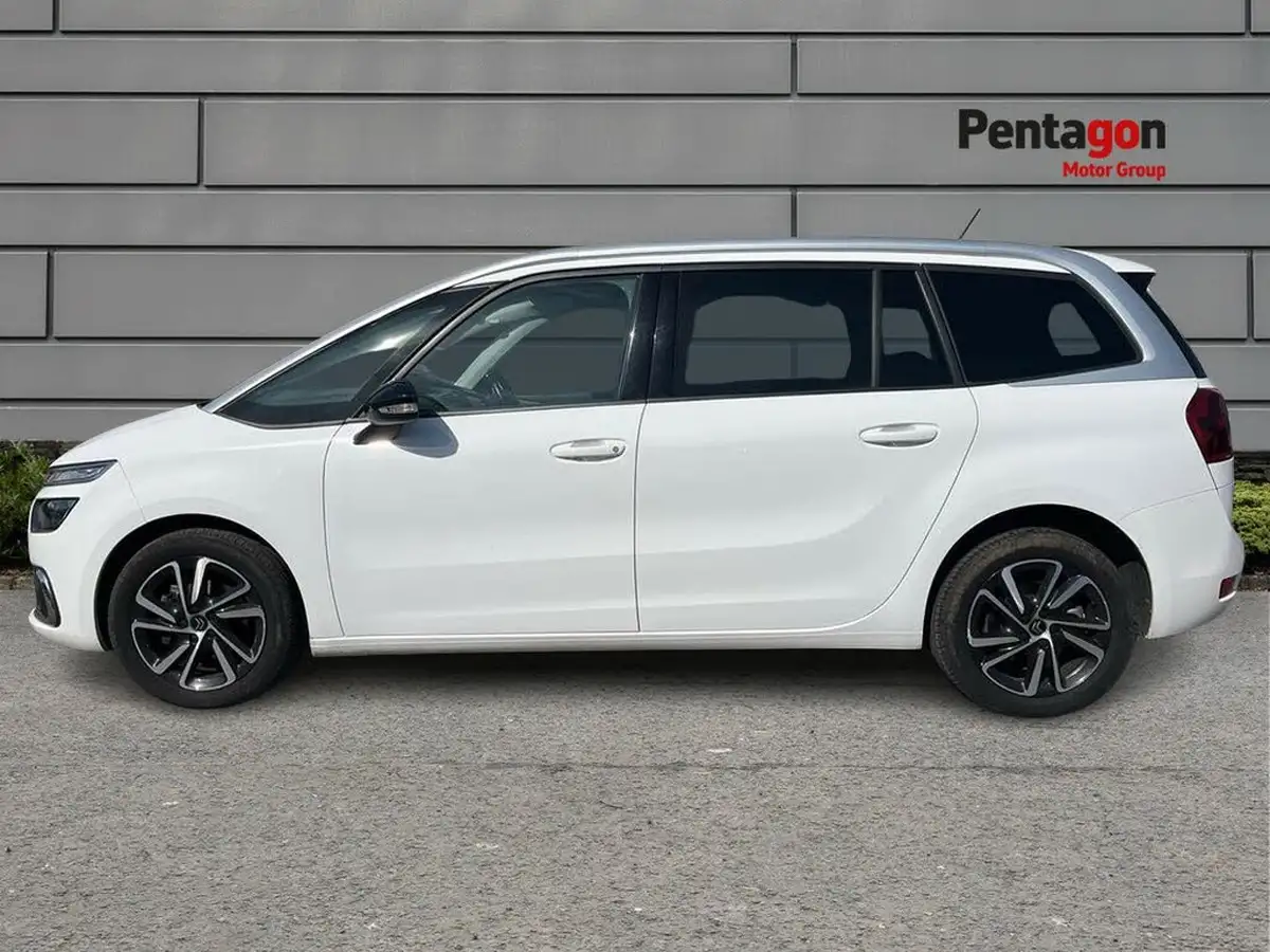 2022-citroen-grand-c4-spacetourer-12-puretech-sense-eat8-big-11