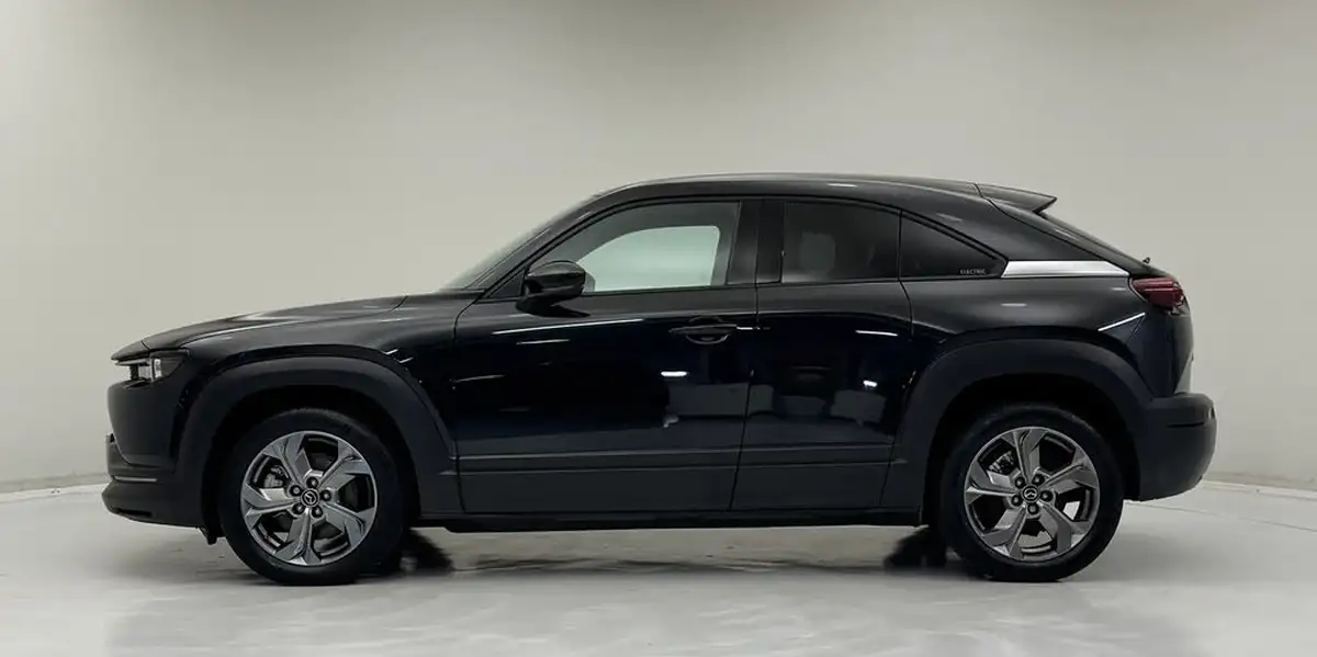2022-mazda-mx-30-e-sport-lux-big-30