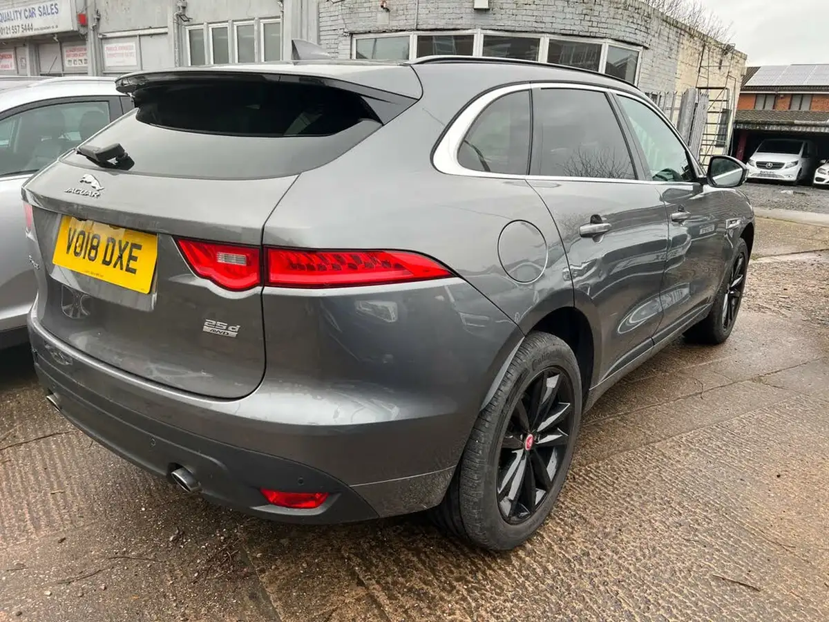 2018-jaguar-f-pace-20-i4d-r-sport-240ps-awd-auto-big-1