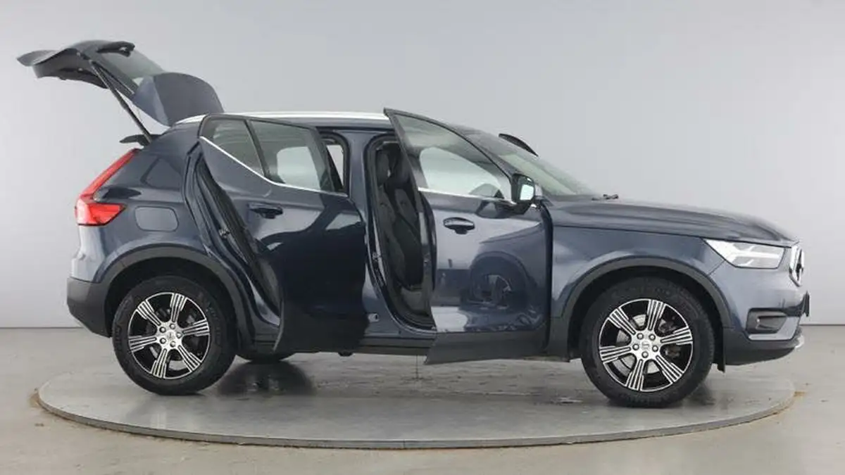 2021-volvo-xc40-20-b4-inscription-194bhp-auto-big-9
