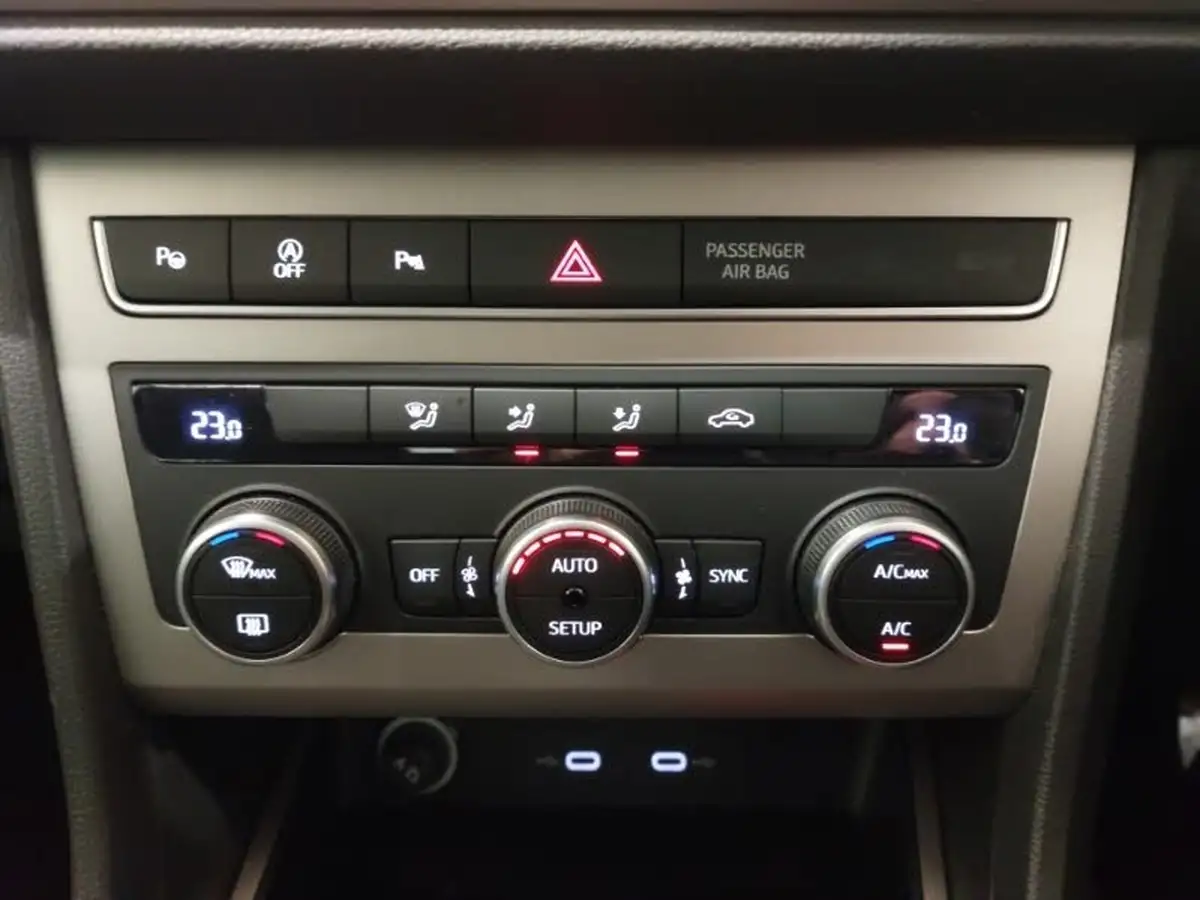 2022-seat-ateca-20tdi-xperience-150ps-dsg-4drive-big-12
