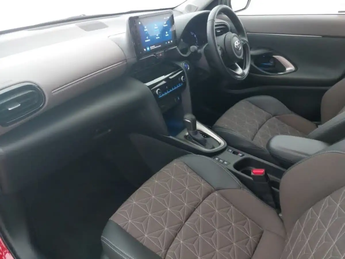 2022-toyota-yaris-cross-15-vvt-i-excel-big-4