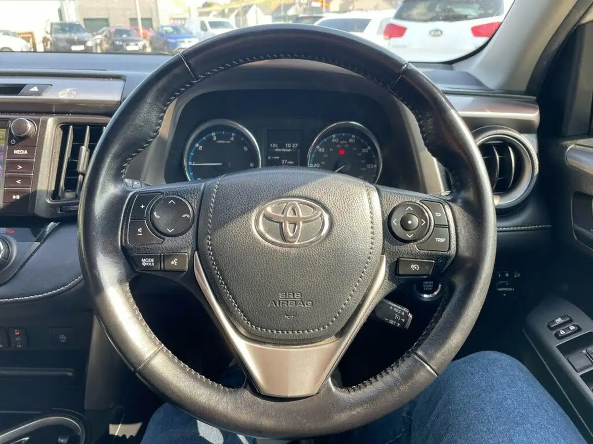 2016-toyota-rav4-20d-4d-excel-big-12