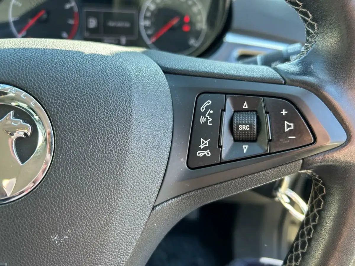 2019-vauxhall-corsa-14i-se-nav-90ps-ecotec-5d-big-15