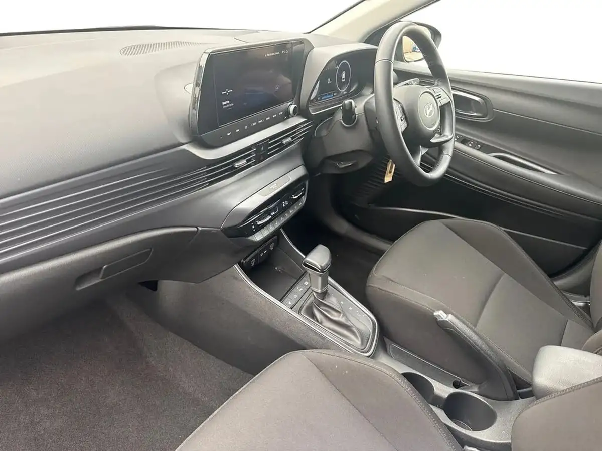 2024-hyundai-i20-10-t-gdi-premium-dct-big-2